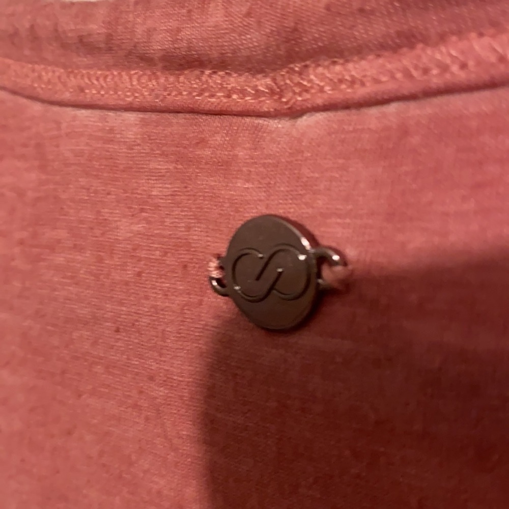 CALIA by Carrie Underwood athletic short sleeve with keyhole neckline and heart - Picture 6 of 8